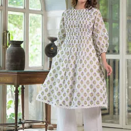 AARAAS Floral Printed Pure Cotton Round Neck Anarkali Kurta With Trouser image 3