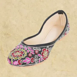 SZN Women Mojaris Flats image 3