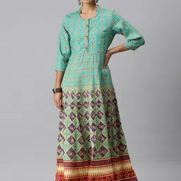 SHOWOFF Women Green Floral Printed Kurta-picture-10