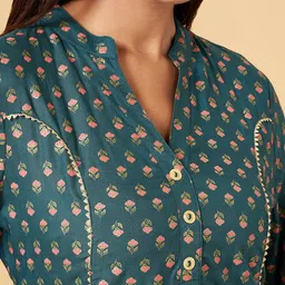 YU by Pantaloons Floral Printed Gotta Patti Mandarin Collar A-Line Kurta image 2