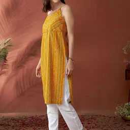 Anouk Mustard Yellow Bandhani Printed Shoulder Straps Straight Kurta image 3