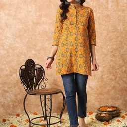 Meeranshi Ethnic Motifs Printed Band Collar Cotton Kurti image 1