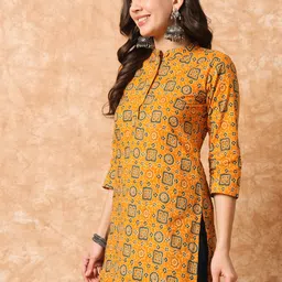 Meeranshi Ethnic Motifs Printed Band Collar Cotton Kurti image 5