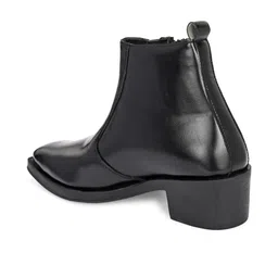 Roadster Men Black Synthetic Leather Solid With TRP Sole Square Toe Boots image 4