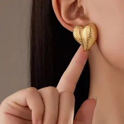 MADDY SPACE Stainless Steel Gold-Plated Anti-tarnish Heart Shaped Studs image 5