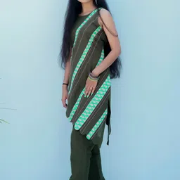 Darzigiri Striped Scoop Neck Tunic & Trousers Co-Ords image 4