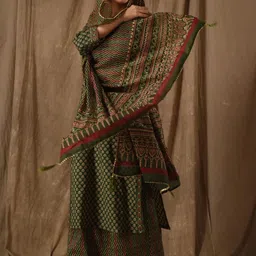 Peach Petals Women Ethnic Motifs Printed Regular Thread Work Kurta with Trousers & With Dupatta image 2