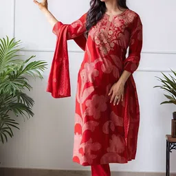 SZN Women Floral Printed Regular Thread Work Kurta with Trousers & Dupatta image 4