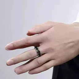 Lila Chain Rotatable Band Finger Ring image 5