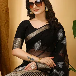 FLOURIOUS Embellished Zari Saree image 5