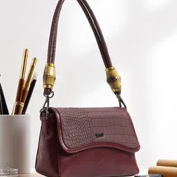 Exotic Swagger Sling Bag With Quilted-picture-37