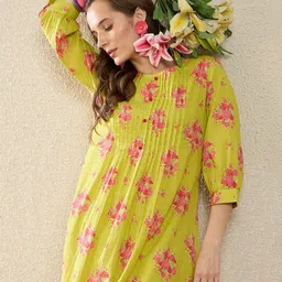 Indo Era Women Floral Printed Pleated Pure Cotton Kurta with Trousers-picture-13