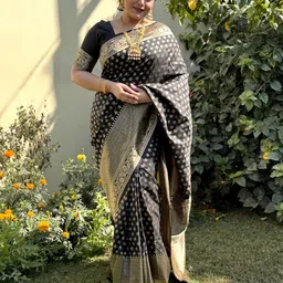 SILKWEAR Ethnic Motifs Zari Pure Silk Banarasi Saree image 4