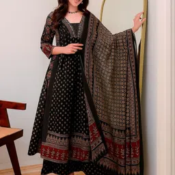 KLOSIA Women Ethnic Motifs Printed Panelled Kurta with Palazzos & With Dupatta image 4