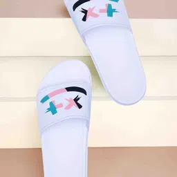 PENNEN Men Printed Sliders-image-5