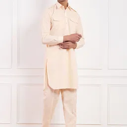 Satwaa Shirt Collar Double Pocket Pathani Kurta with Trousers image 3