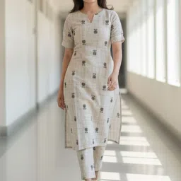 DIVASTRI Women Ethnic Motifs Printed Regular Kurta with Trousers-picture-27