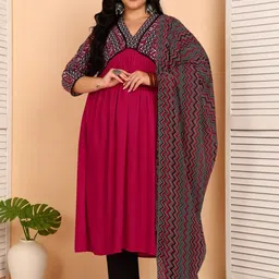 YASH GALLERY Geometric Yoke Design V-Neck A-Line Kurta With Trousers & Dupatta-image-82