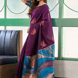 Moksha Trends Women Zari Banarasi Saree image 4