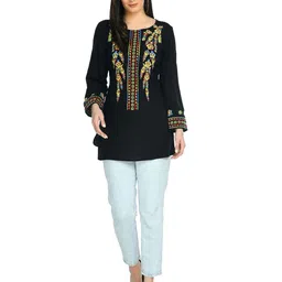 AGARU Embroidered Top-picture-12