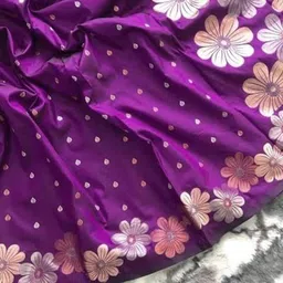 Mitera Floral Woven Design Zari  Banarasi Saree image 5