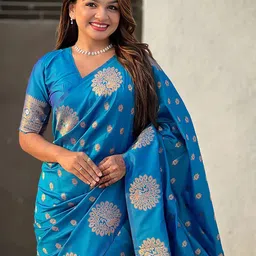 KALINI Woven Design Silk Blend Designer Banarasi Saree image 2