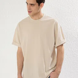 Trendyol Men Henley Neck Extended Sleeves Pockets T-shirt-picture-36