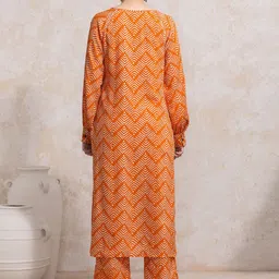 Moara Geometric Printed Notch Neck Straight Kurta With Trousers image 5