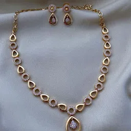 Rujve Jewellery Gold Plated Stone Studded Jewellery Set image 5