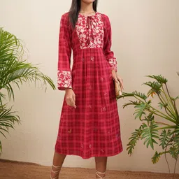 Vishudh Embroidered Fit & Flare Midi Dress image 2