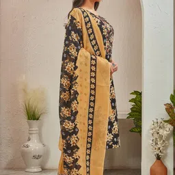 BAMSOM WEAR Women Embroidered Cotton Blend Kurta Sets With Dupatta image 2