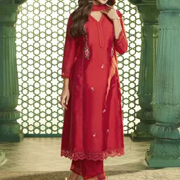 Bhama Couture Jennifer Winget Floral Cotton Silk A-Line Kurta With Trousers & Dupatta-image-36