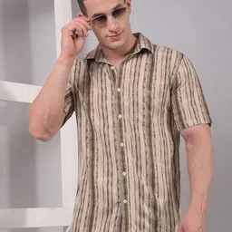 Crimsoune Club Men Classic Slim Fit Vertical Striped Spread Collar Cotton Casual Shirt-picture-35