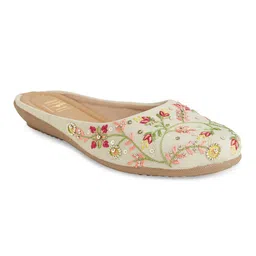 Kethi Fashion Women Textured Mojaris Flats image 4