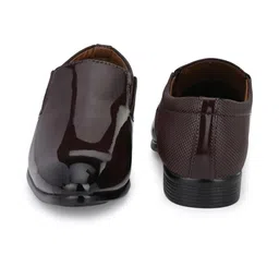 G L Trend Men Brown Slip-On Shoes image 3