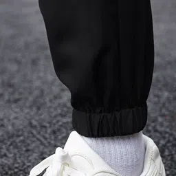 JUMPCUTS Men Baggy-Fit Drawstring Cargo Trousers image 3