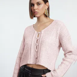 Trendyol Women Self Design Cable Knit Long Sleeves Crop Cardigan-picture-30