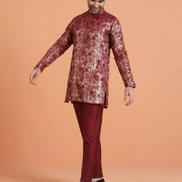 KISAH Men Floral Printed Festive Straight Kurta image 4