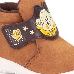 Lil Lollipop Kids Musical Chu Chu Sneakers with Velcro Closing image 5