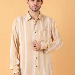 Kotty Men Relaxed Spread Collar Graphic Printed Casual Shirt-picture-29