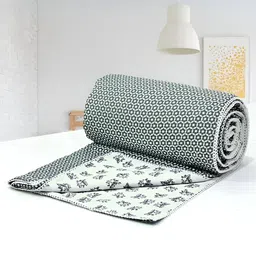 Aurave Green & White Floral Printed Cotton AC Room 150 GSM Reversible Double Bed Dohar image 1