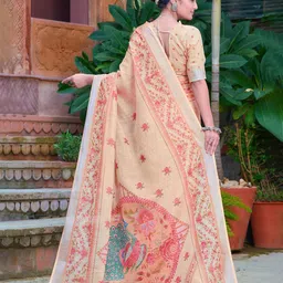 Celeb Styles Floral Printed Zari Saree image 3