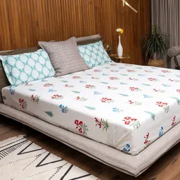 URBAN SPACE Regal Red Floral 220 TC Fitted King Bedsheet & 2 Pillow Covers-picture-31