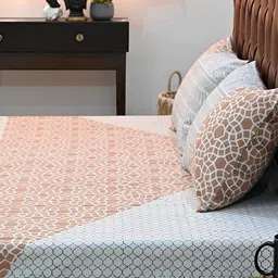 Art Avenue Grey & Red Ethnic Motifs 120 TC King Bedsheet with 2 Pillow Covers image 4