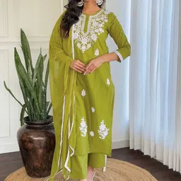Navlik Women Floral Embroidered Regular Kurta with Trousers & With Dupatta-picture-18