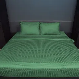 Oyvu Green Geometric 400 TC King Bedsheet with 2 Pillow Covers image 2