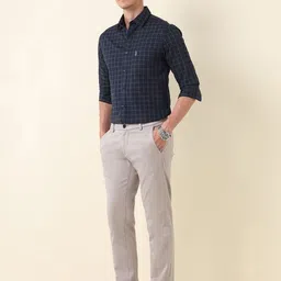 U.S. Polo Assn. Men Tailored Fit Opaque Checked Casual Shirt image 5