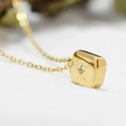 Estailo fashion Women Gold-Plated Stones-Studded Pendant With Chain image 2