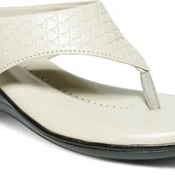 parry walk Women Flats Sandal image 2