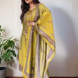 Moda Rapido Women Ethnic Motifs Printed Regular Kurta with Trousers & Dupatta image 2